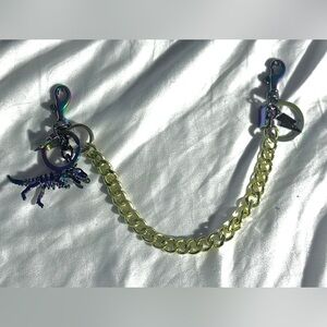 GOLD / IRIDESCENT REXY BAG CHAIN DETAIL ADDITION